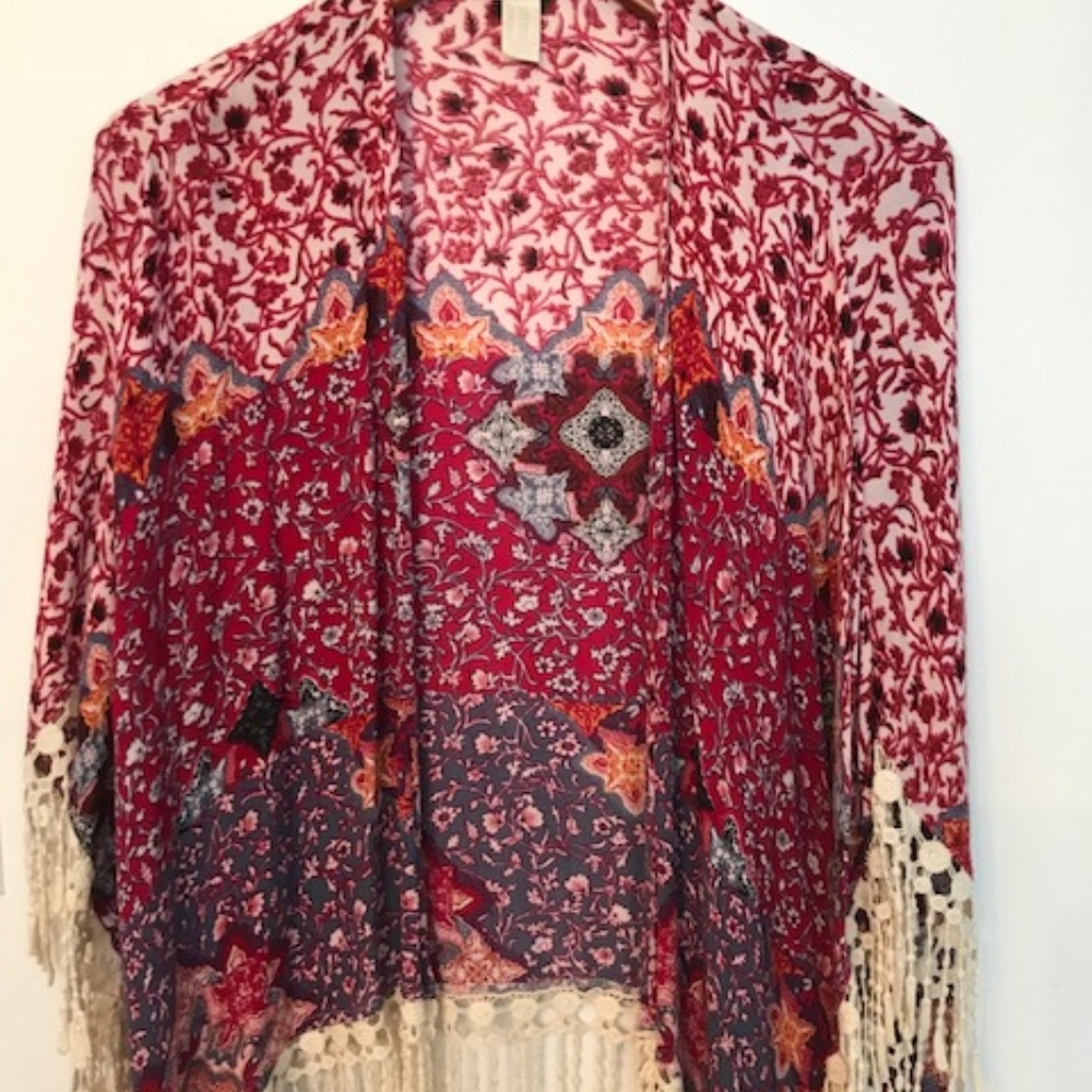 Forever 21 Cute Shaw,  S/M